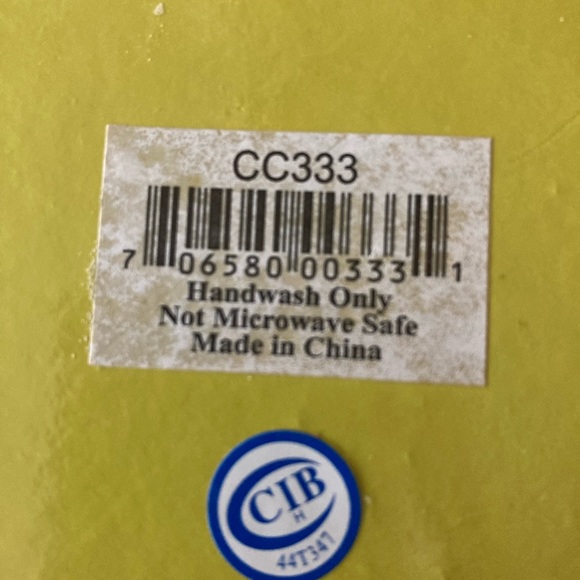 Ceramic teapot with lid and cup & saucer. - Picture 7 of 7